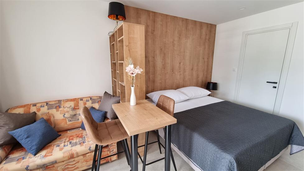 Room A6, for 2 persons