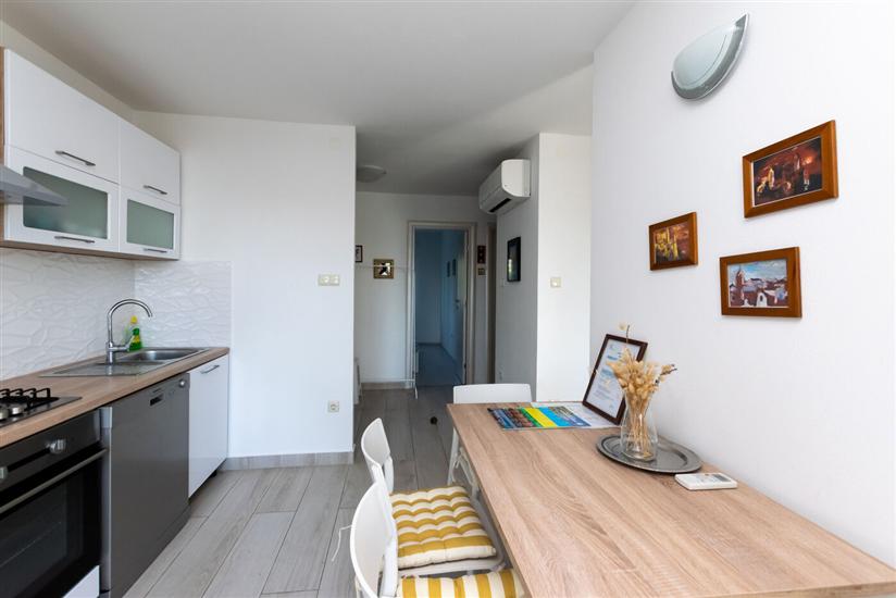 Apartment A1, for 5 persons