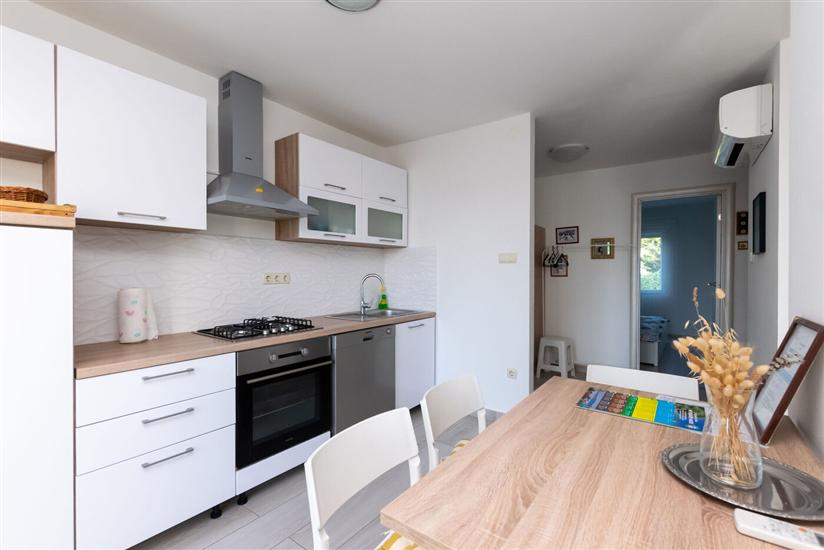 Apartment A1, for 5 persons