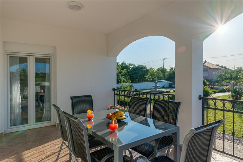 House K1, for 12 persons