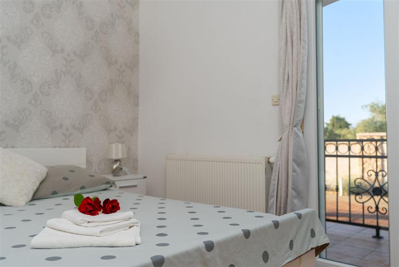 House K1, for 12 persons