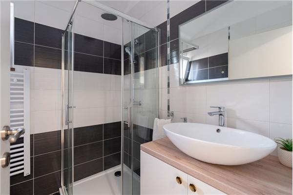 House K1, for 12 persons