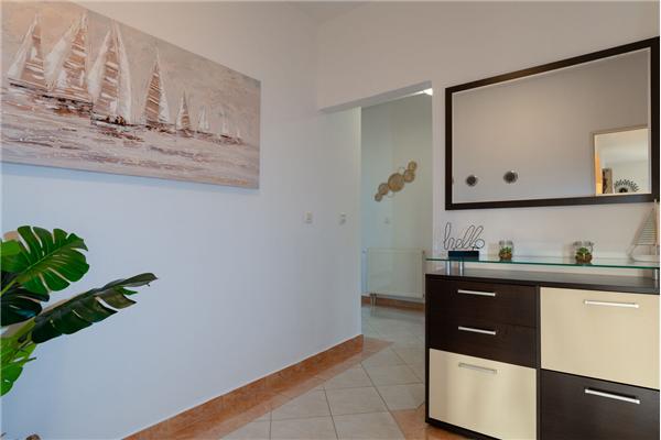 House K1, for 12 persons