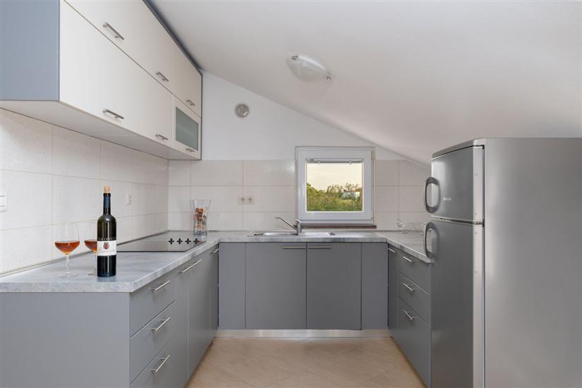 House K1, for 12 persons