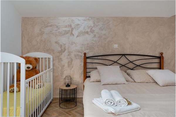 House K1, for 12 persons