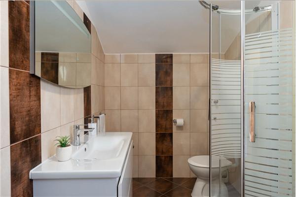 House K1, for 12 persons