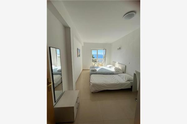 Apartment A2, for 6 persons