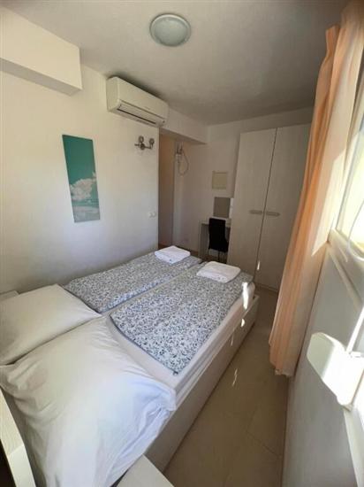 Apartment A2, for 6 persons