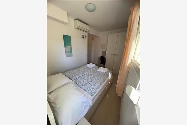 Apartment A2, for 6 persons