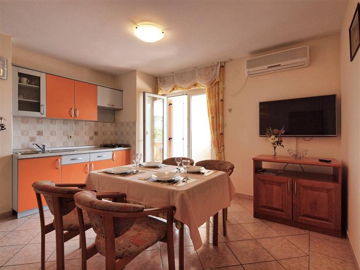 Apartment A4, for 4 persons