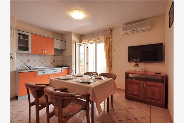 Apartment A4, for 4 persons