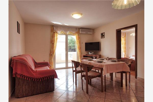 Apartment A5, for 4 persons
