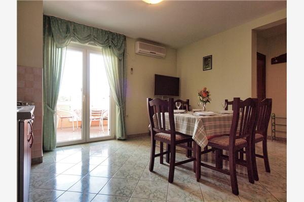 Apartment A6, for 4 persons