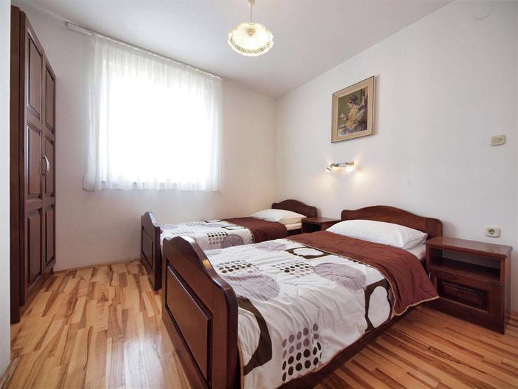Apartment A7, for 4 persons
