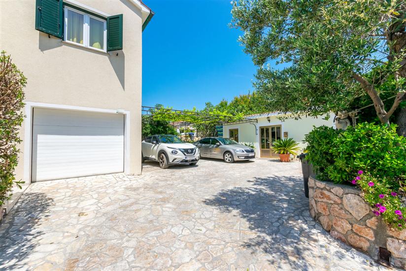 Apartments Rada i Stanislav