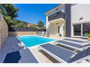 Vila Velvet Baska - otok Krk, Kvadratura 180,00 m2, Namestitev z bazenom, Oddaljenost od morja 140 m