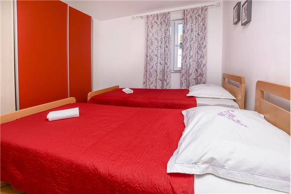 Apartment A1, for 5 persons