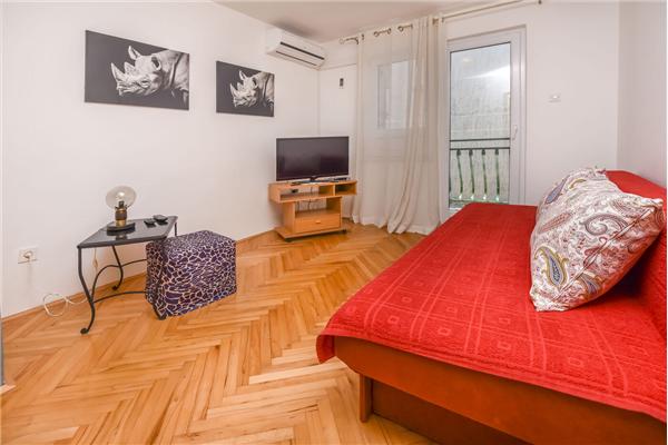 Apartment A1, for 5 persons