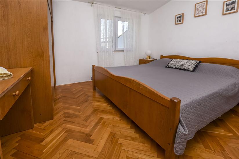 Apartment A2, for 5 persons