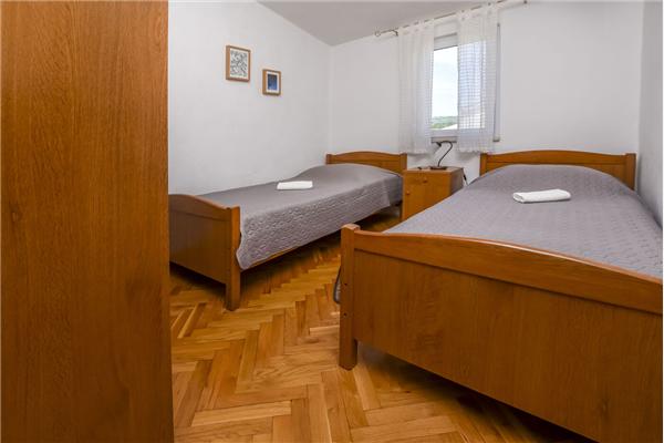 Apartment A2, for 5 persons