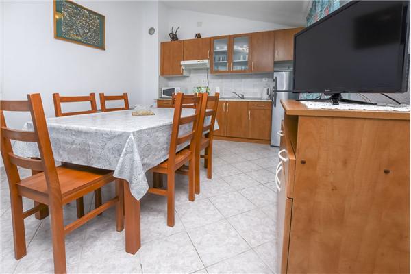 Apartment A2, for 5 persons