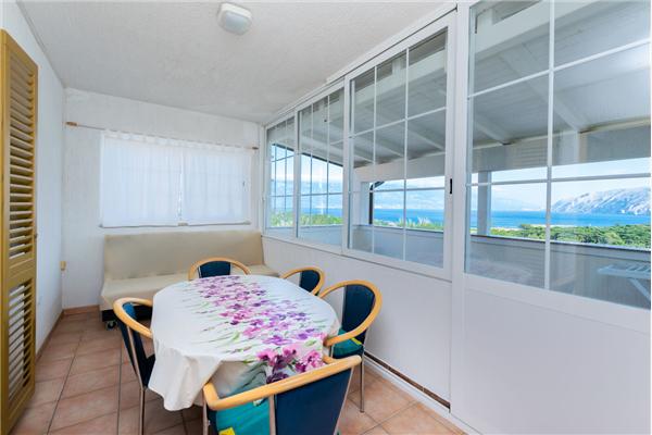 Apartment A1, for 6 persons