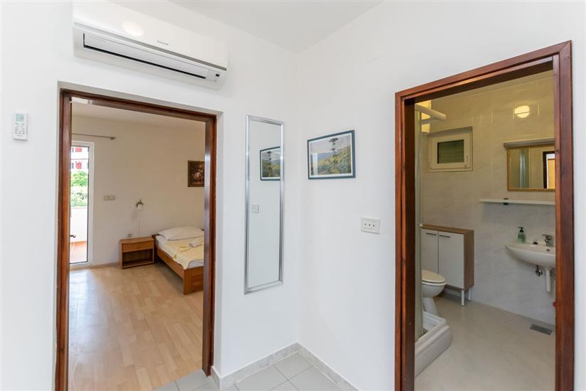 Apartment A1, for 6 persons