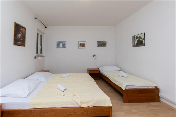 Apartment A1, for 6 persons