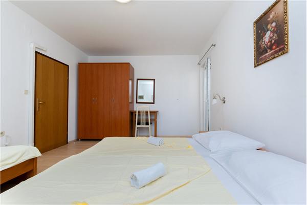 Apartment A1, for 6 persons