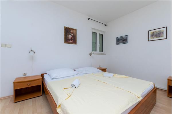 Apartment A1, for 6 persons