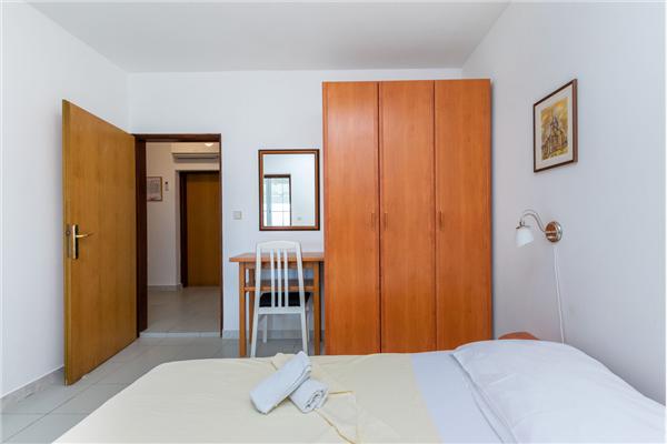 Apartment A1, for 6 persons