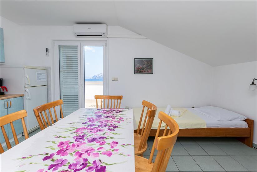 Apartment A4, for 4 persons