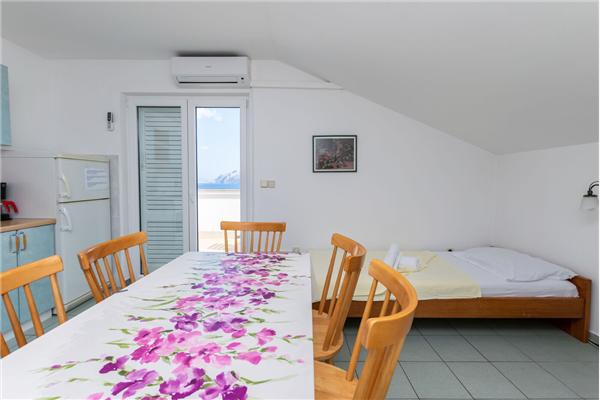 Apartment A4, for 4 persons