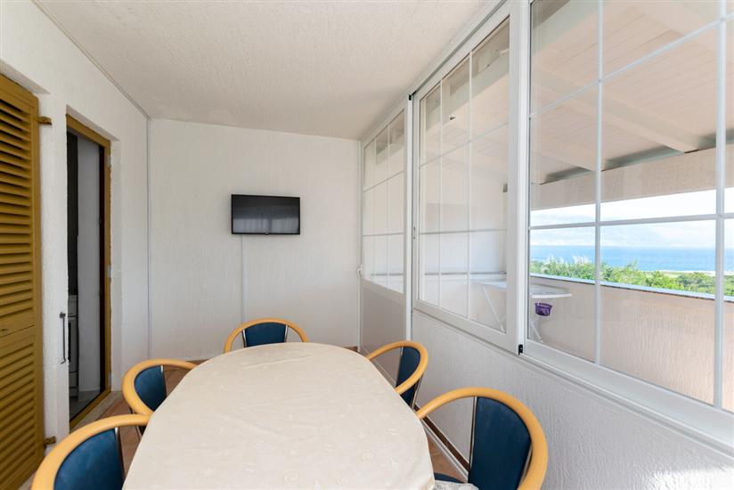 Apartment A2, for 5 persons