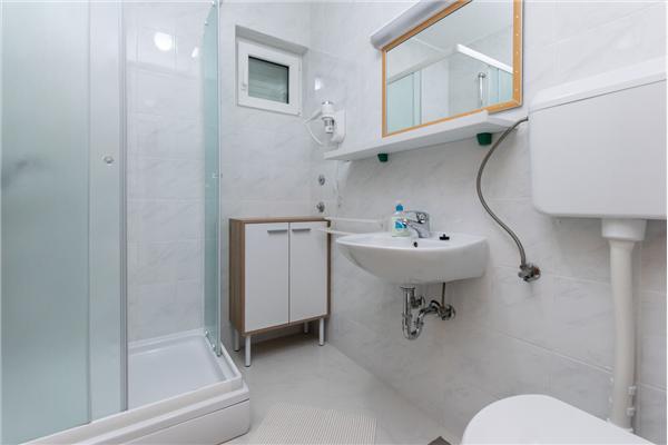 Apartment A2, for 5 persons