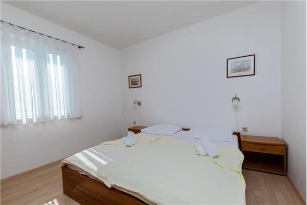 Apartment A2, for 5 persons