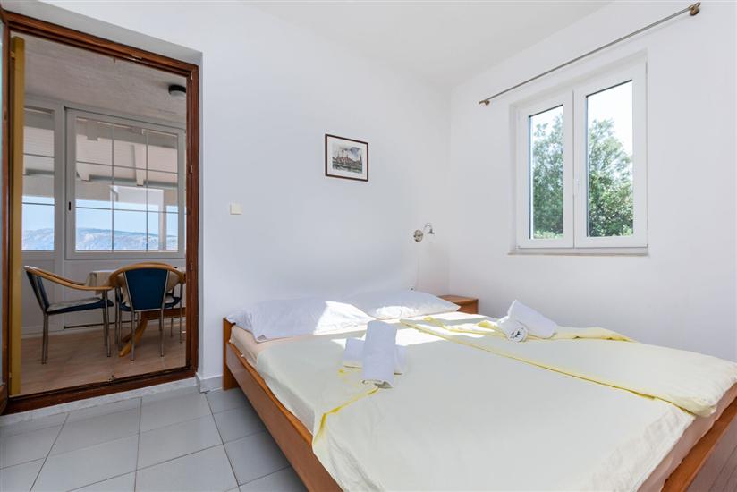 Apartment A2, for 5 persons