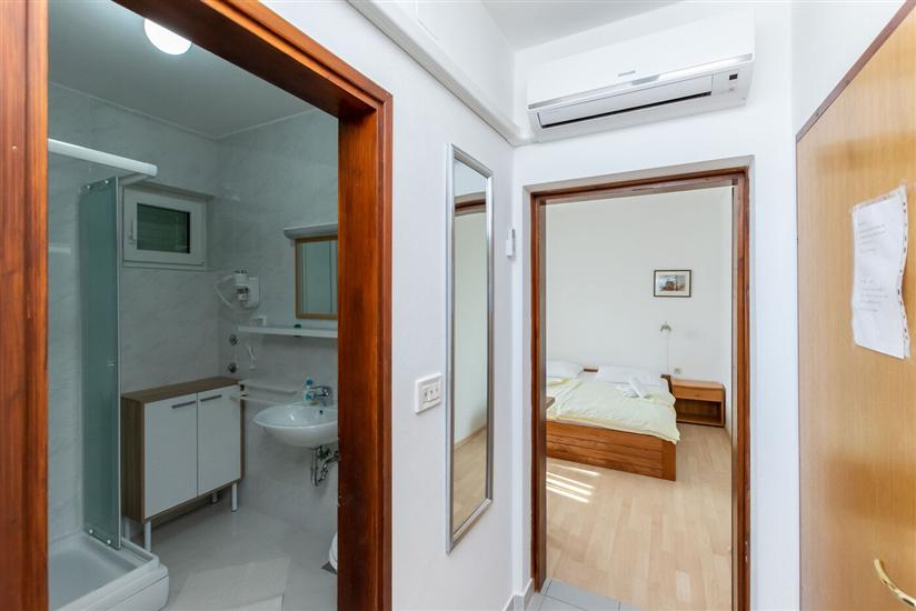 Apartment A2, for 5 persons