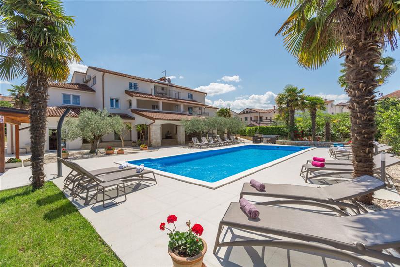 Apartment Paradiso 3