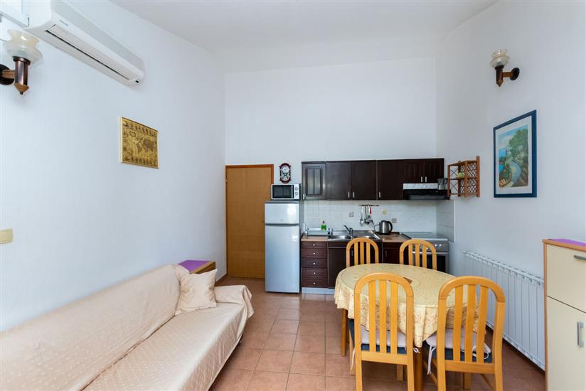 Apartman A4, na 3 osebe