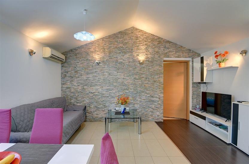 House K1, for 5 persons