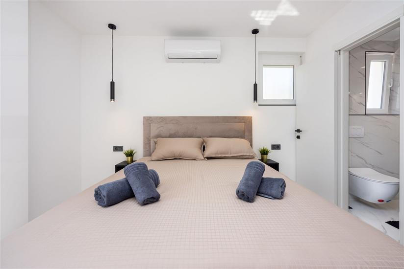 House K1, for 8 persons