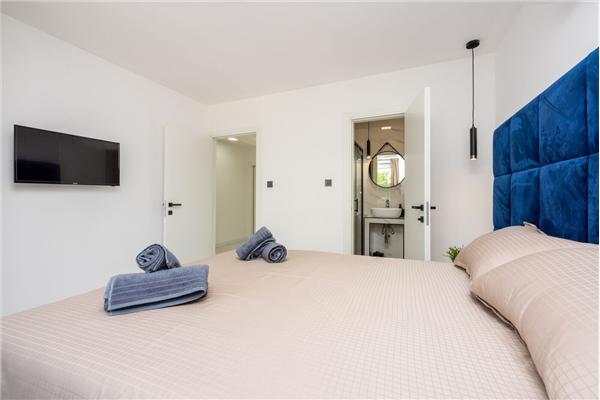 House K1, for 8 persons