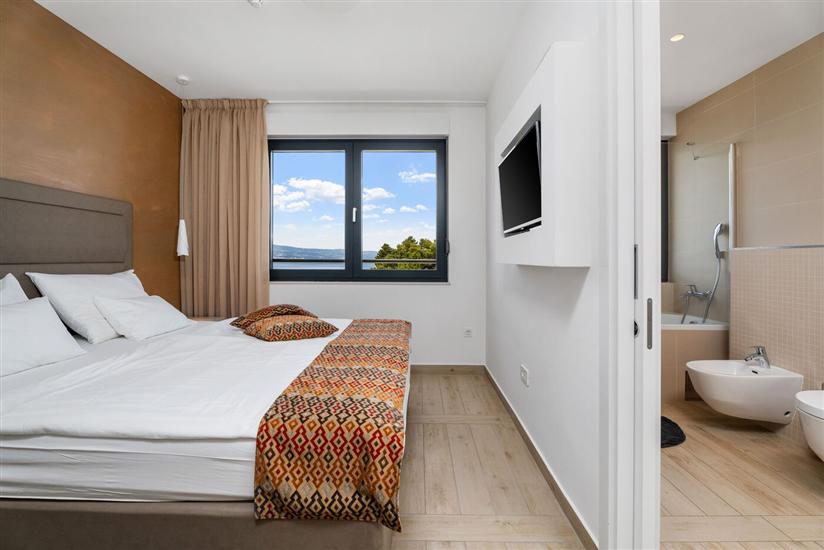 House K1, for 8 persons