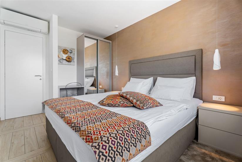 House K1, for 8 persons