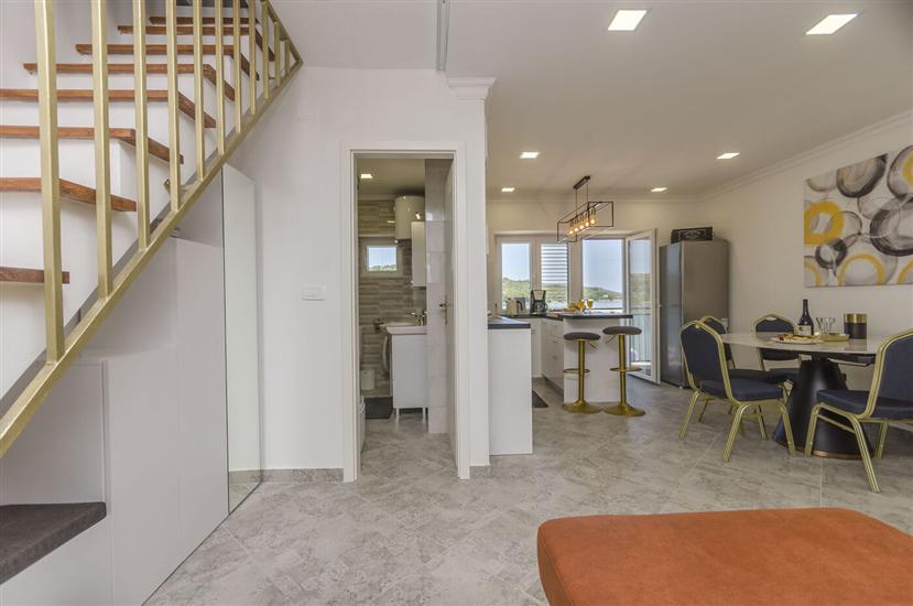 Apartment A1, for 5 persons