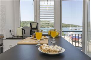 Apartment - Kaprije - island Kaprije