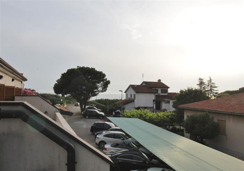 Апартамент Katarina Zambratija 3