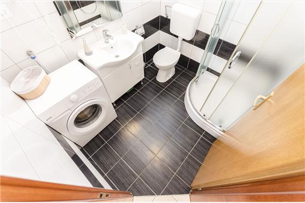 Apartment A6, for 6 persons