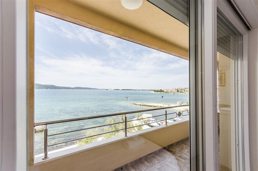 Apartment A6, for 6 persons